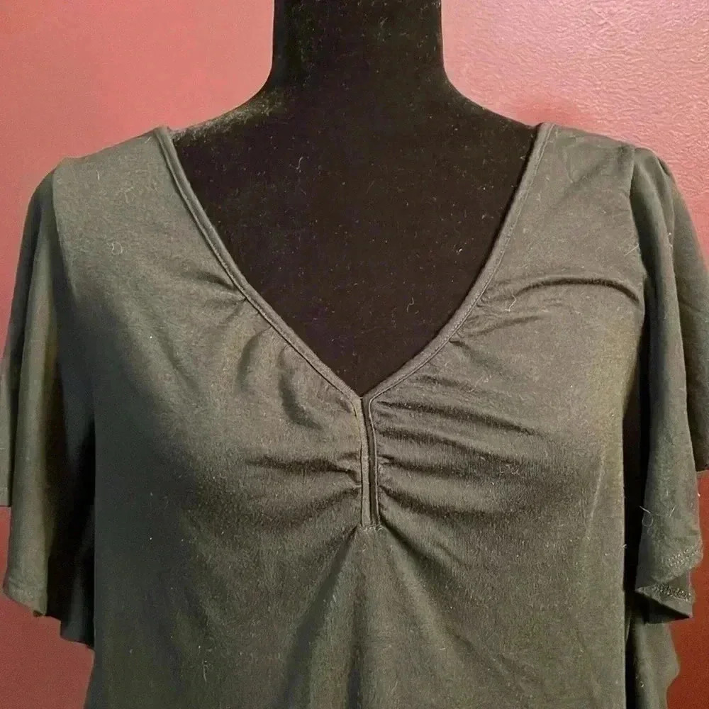 Energie Women’s XL Black Ruffled V Neck Short Sleeve Top